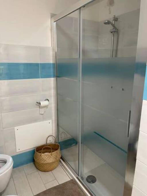 Zaffiro Casa Vacanze Al Mare 발레도리아 외부 사진